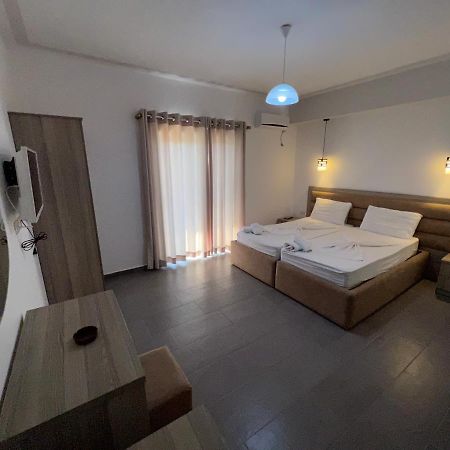 Hotel Irini ซารานเดอ ภายนอก รูปภาพ
