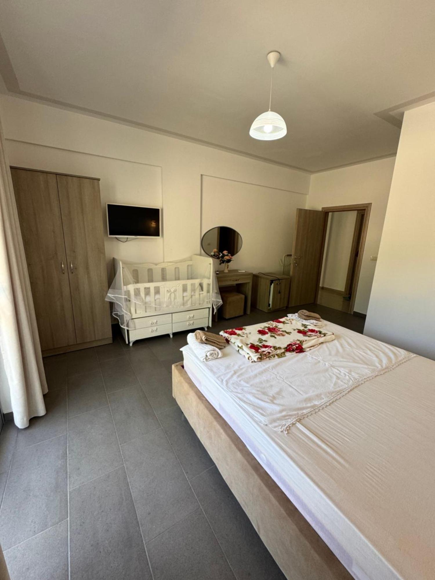 Hotel Irini ซารานเดอ ภายนอก รูปภาพ