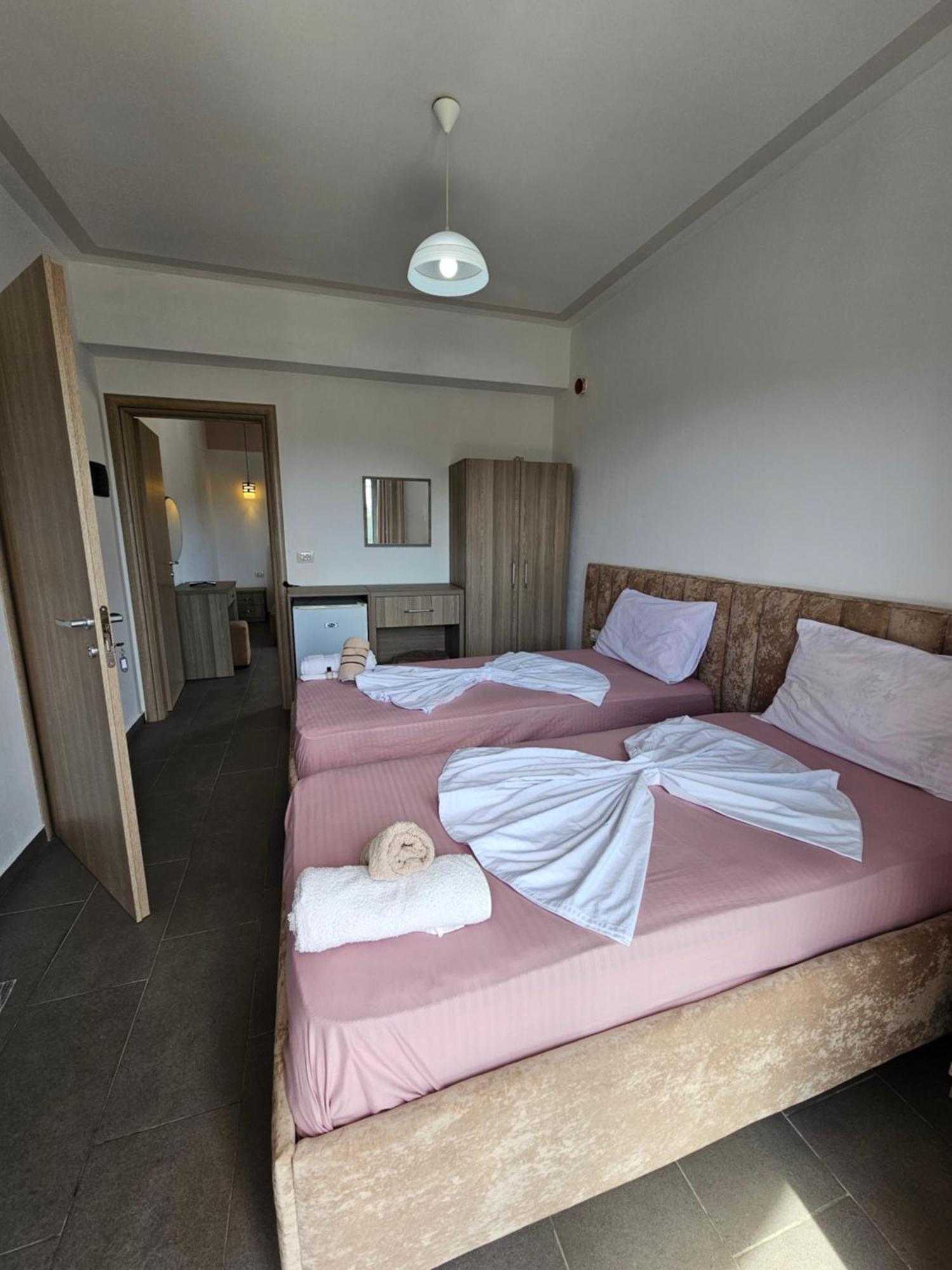 Hotel Irini ซารานเดอ ภายนอก รูปภาพ