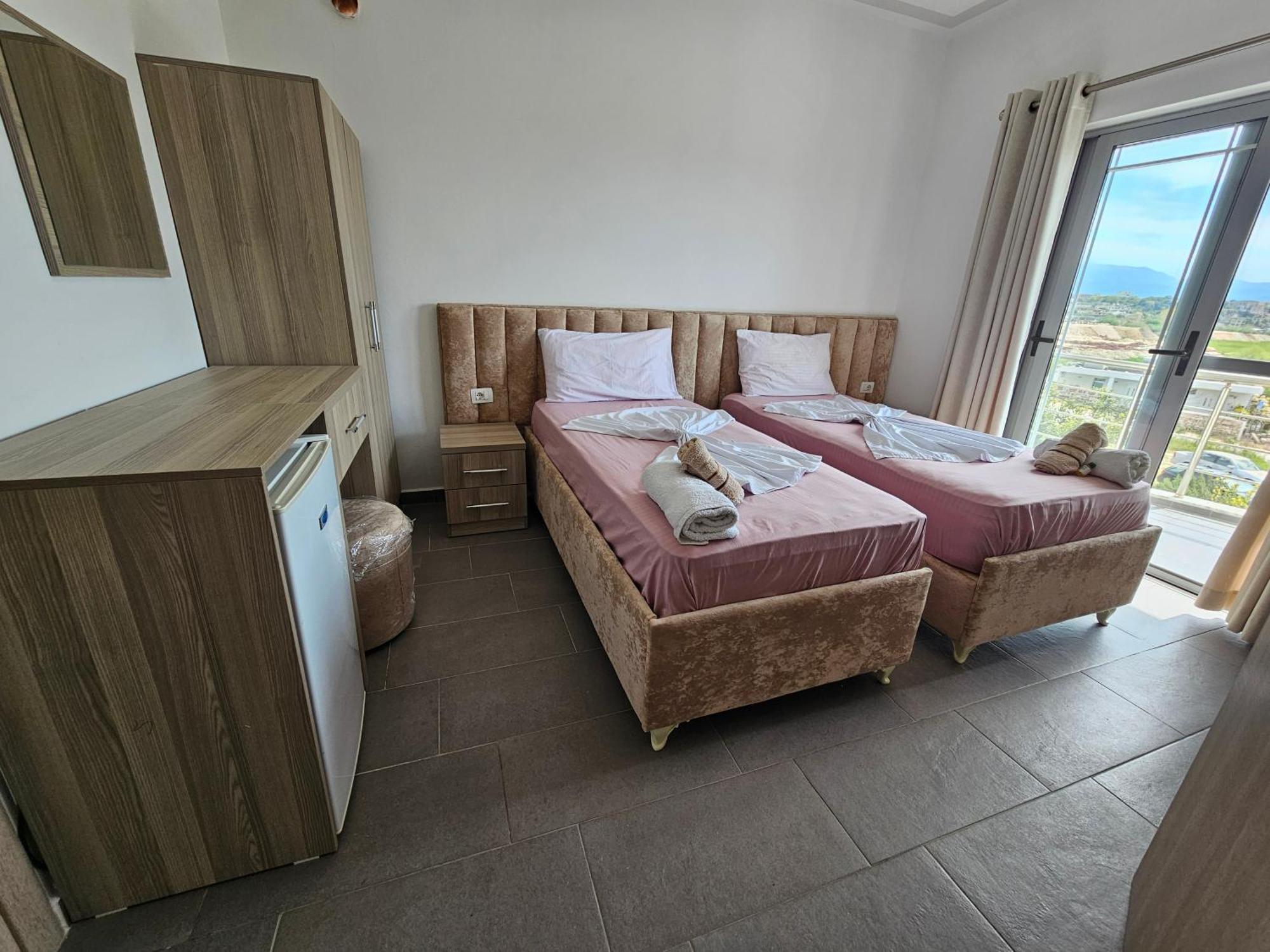 Hotel Irini ซารานเดอ ภายนอก รูปภาพ