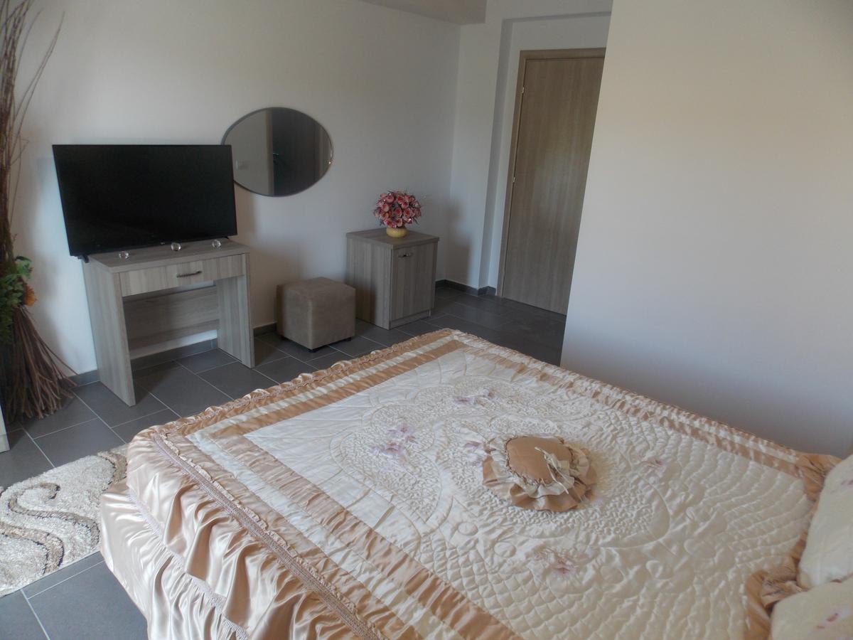 Hotel Irini ซารานเดอ ภายนอก รูปภาพ